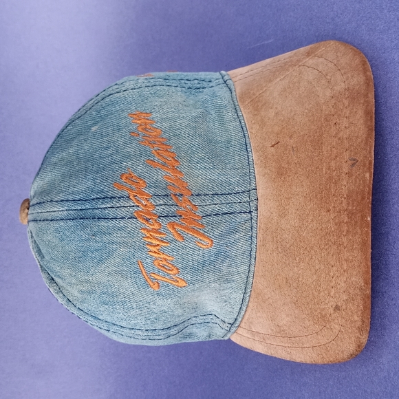 Vint Other - Vintage Tornado Insulation Leather Denim Strap Back Essential Hat